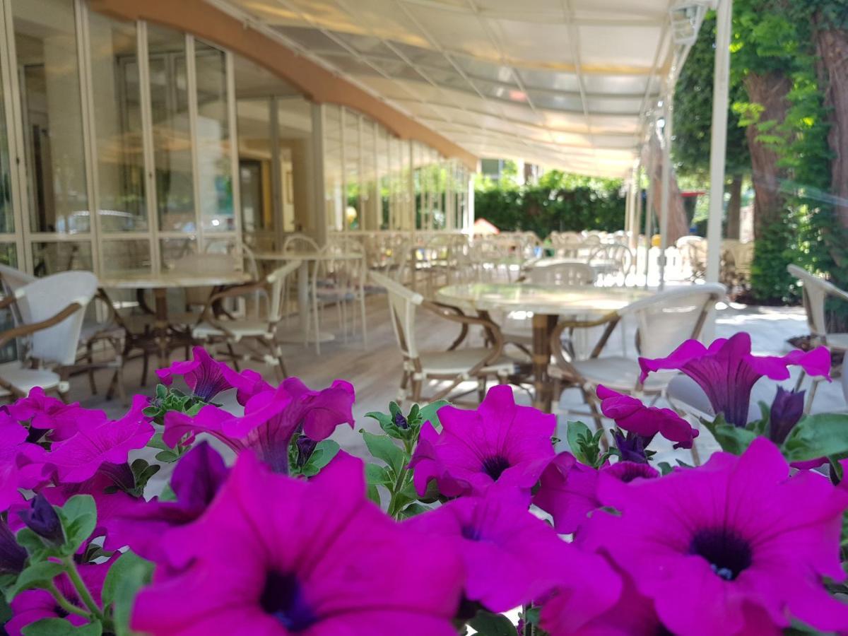 Hotel Gioiosa Cesenatico Exterior photo